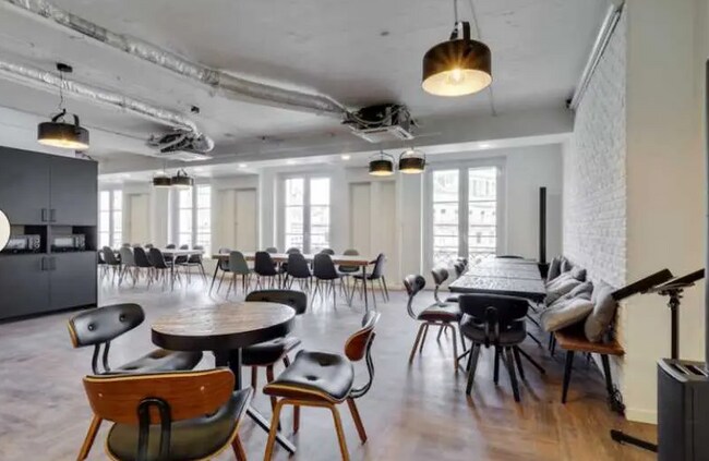 Plus de détails pour Coworking à louer
