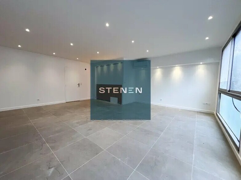 8 Rue Achille Emperaire, Aix-en-Provence à louer - Photo intérieure – Image 3 sur 6