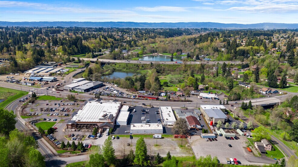 Klineline Center portefeuille de 2 biens à vendre sur LoopNet.fr - Aérien – Image 2 sur 11