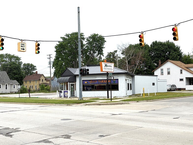 1232 10th St, Port Huron, MI à vendre - Photo de l’immeuble – Image 2 sur 8