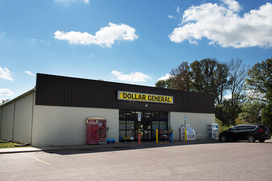 603 E Bridge St, New Lisbon, WI à vendre - Photo de l’immeuble – Image 1 sur 3