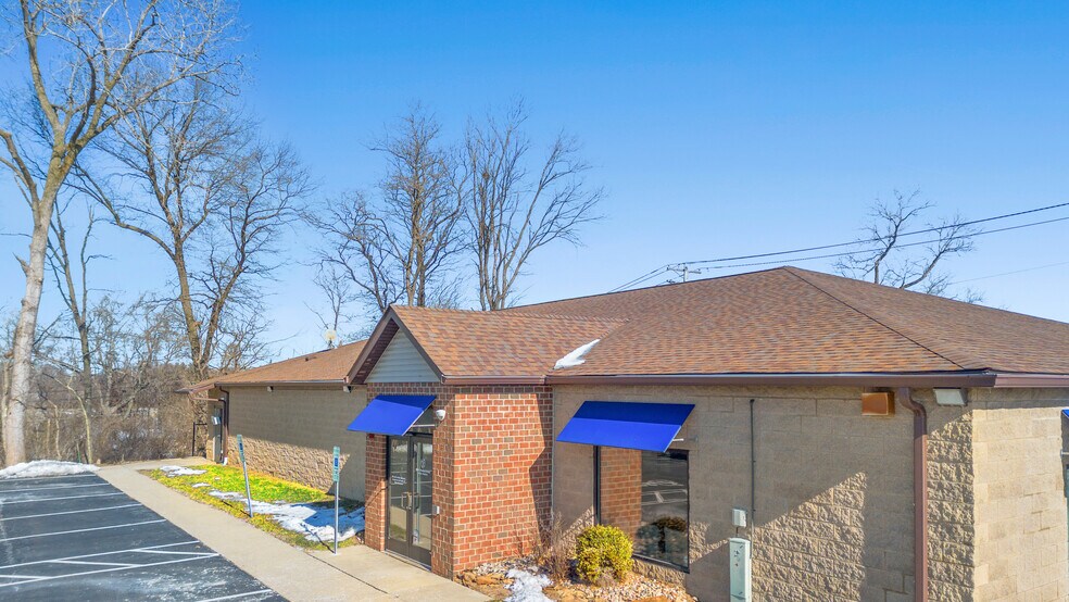 5 Ludwig Dr, Fairview Heights, IL à vendre - Photo de l’immeuble – Image 2 sur 7