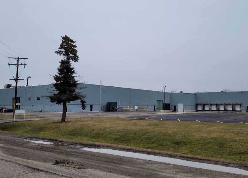125 Irwin St, Chatham, ON à louer - Photo de l’immeuble – Image 2 sur 10