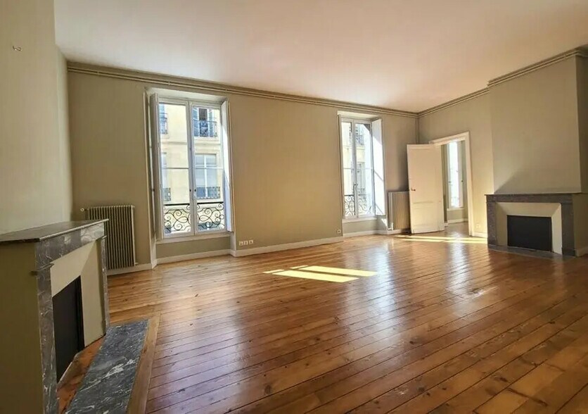 Bureau dans Paris à louer - Photo de l’immeuble – Image 2 sur 6