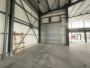 Industriel/Logistique dans Aigrefeuille-sur-Maine à vendre Photo intérieure– Image 1 sur 3