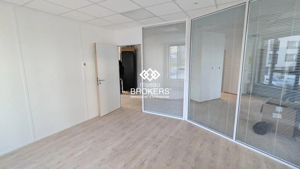 2 Simone Veil, Eybens à louer - Photo de l’immeuble – Image 3 sur 4