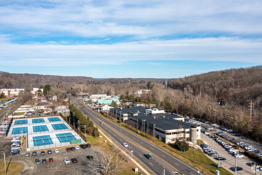 372 Danbury Rd, Wilton, CT à louer - Aérien – Image 2 sur 4