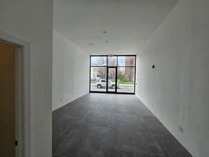 364 Summit Ave, Jersey City, NJ à louer Photo intérieure– Image 1 sur 8