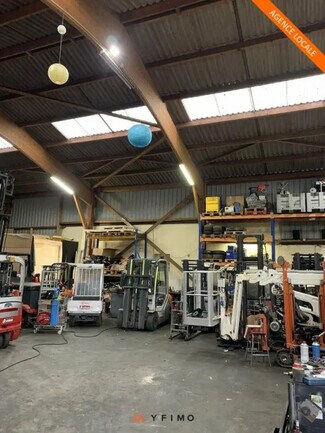 Plus de détails pour Local d'activités à louer