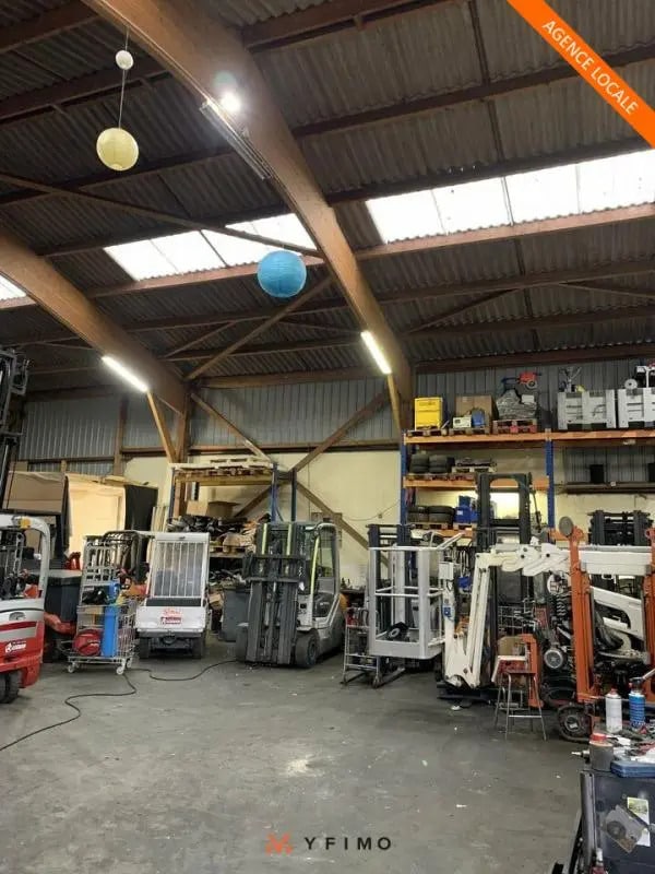 Local d’activités dans Les Alluets-le-Roi à louer Photo de l’immeuble– Image 1 sur 9