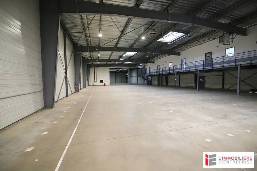 Local d’activités dans Domloup à louer - Photo intérieure – Image 2 sur 3