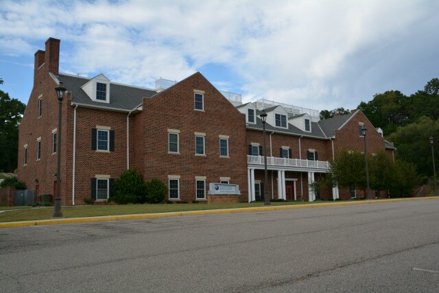 900 W 3rd St, Farmville, VA à louer - Photo de l’immeuble – Image 3 sur 5