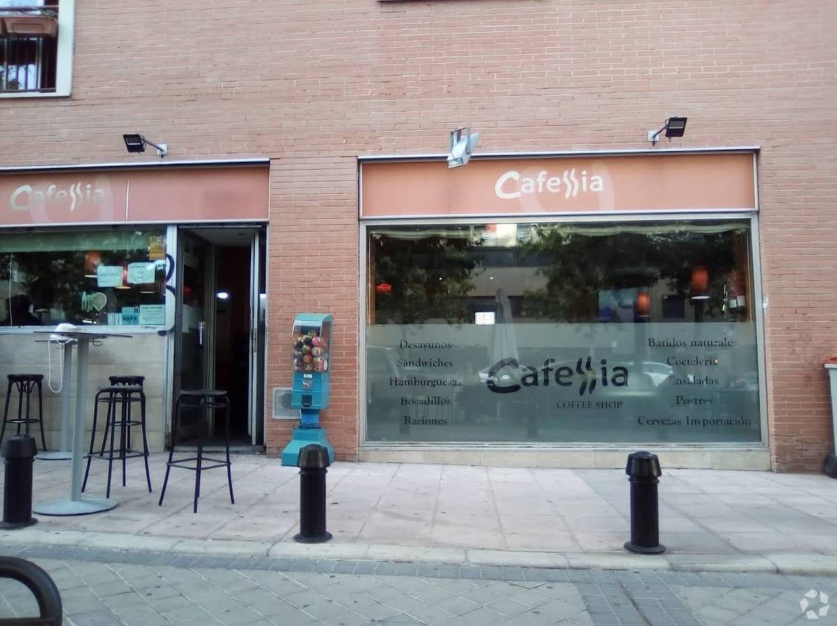 Immeuble residentiel dans Madrid, Madrid à vendre Photo intérieure– Image 1 sur 2