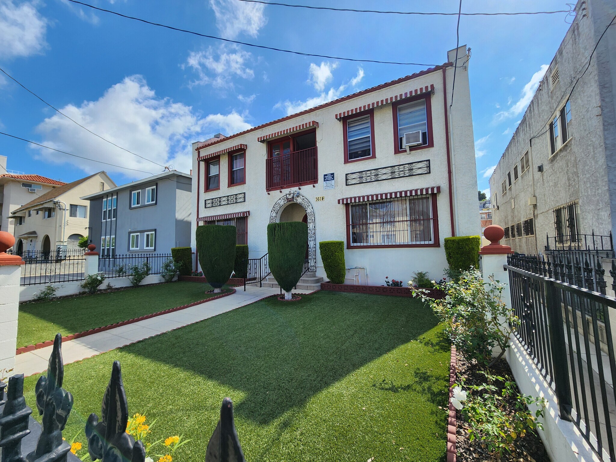1614 Kenmore Ave, Los Angeles, CA à vendre Photo de l’immeuble– Image 1 sur 3