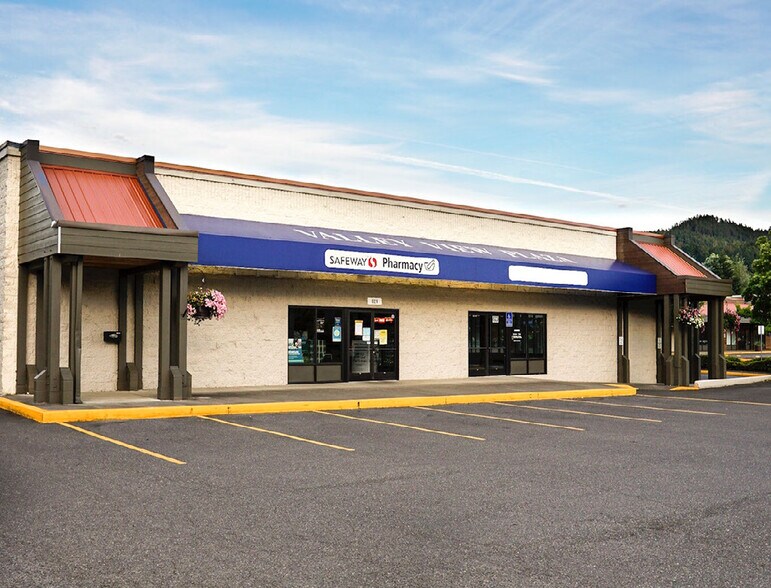 821-909 S Main St, Myrtle Creek, OR à vendre - Photo de l’immeuble – Image 3 sur 24