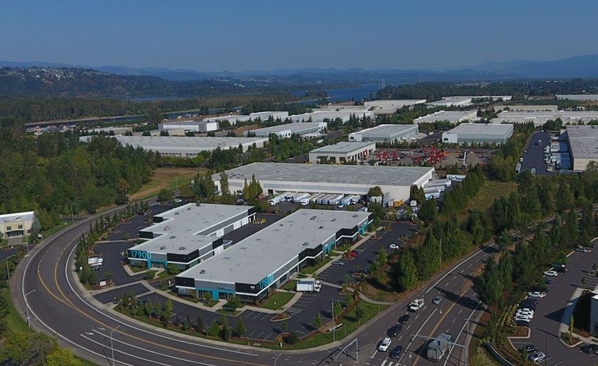 17900 NE Riverside Pkwy, Portland, OR à louer - Photo de l’immeuble – Image 2 sur 2