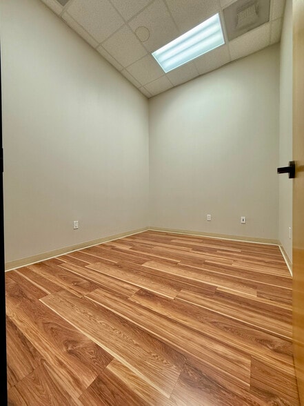 820 E El Camino Real, Mountain View, CA à louer - Photo intérieure – Image 3 sur 5