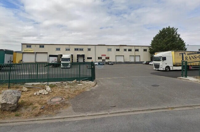 Plus de détails pour Local d'activités à louer