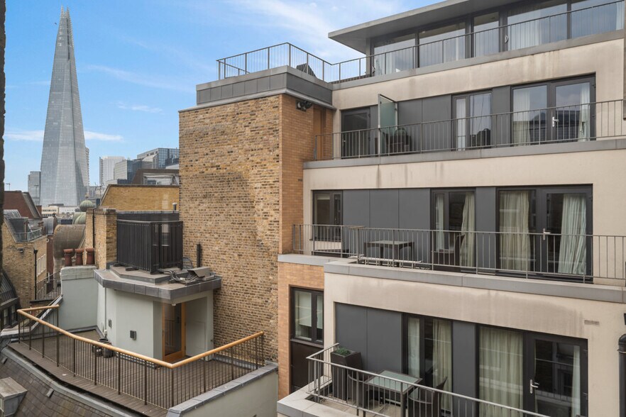 31 Lovat Ln, Londres à louer - Photo de l’immeuble – Image 2 sur 12