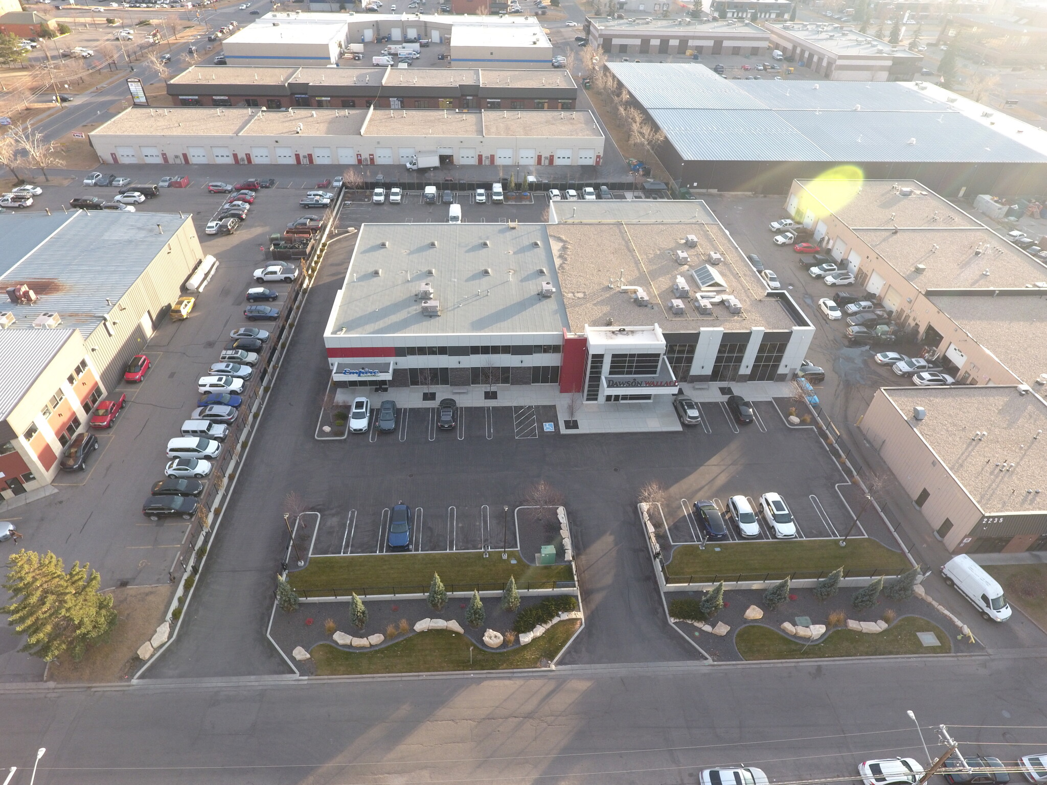 2315 30th Ave NE, Calgary, AB à louer Photo intérieure– Image 1 sur 2