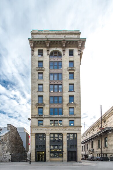 150-152 Rue Notre-Dame E, Montréal, QC à louer - Photo de l’immeuble – Image 2 sur 6