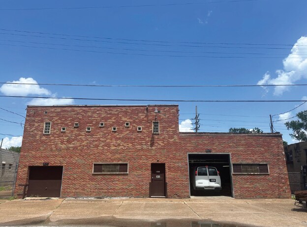 8443 Wabash Ave, Saint Louis, MO à vendre - Photo de l’immeuble – Image 2 sur 4