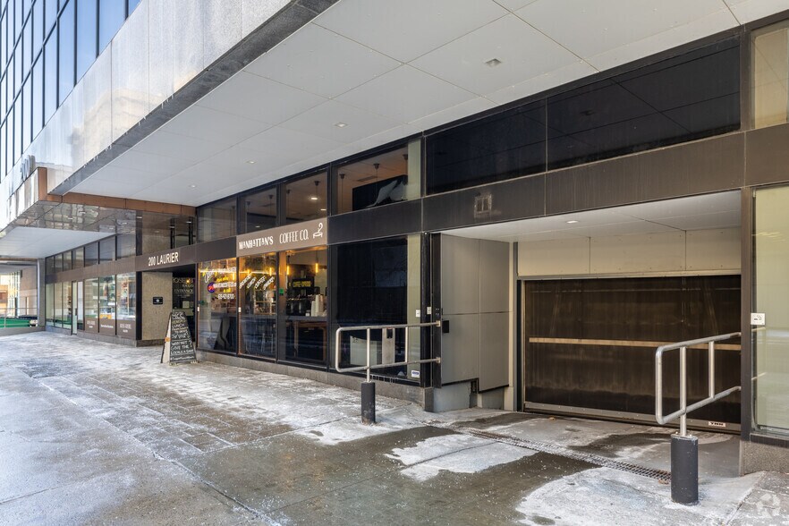 200 Laurier Ave W, Ottawa, ON à louer - Photo de l’immeuble – Image 3 sur 5