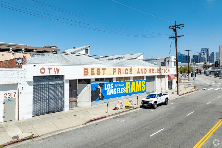 2301 S Hill St, Los Angeles, CA à vendre - Photo de l’immeuble – Image 2 sur 9