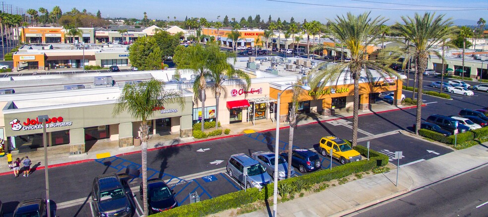 601-697 N Euclid St, Anaheim, CA à louer - Photo de l’immeuble – Image 3 sur 9