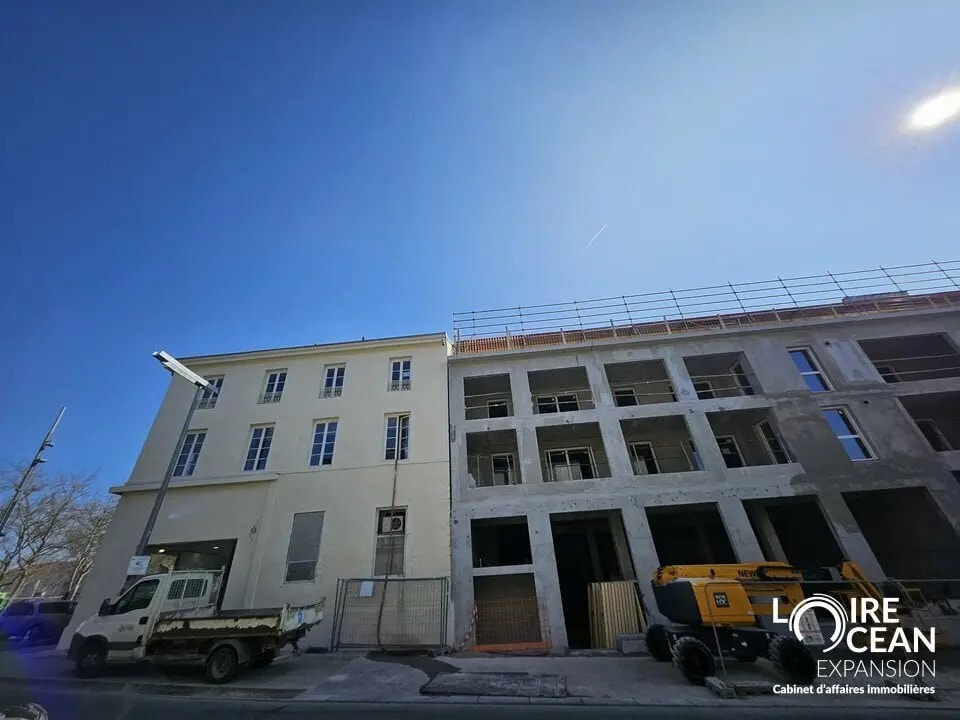 Local commercial dans La Roche-sur-Yon à vendre Photo de l’immeuble– Image 1 sur 10