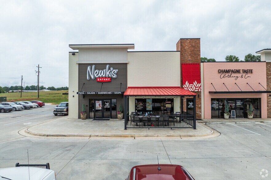 1740 Simpson Highway 49, Magee, MS à louer - Photo de l’immeuble – Image 2 sur 4