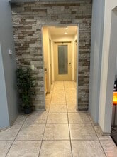 4850 E Baseline Rd, Mesa, AZ à louer Hall d’entrée– Image 2 sur 8