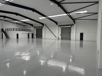 Plus de détails pour 22 Textilose Rd, Manchester - Industriel/Logistique à louer