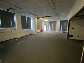 108 Sunbridge Rd, Bradford à louer Photo intérieure– Image 1 sur 2