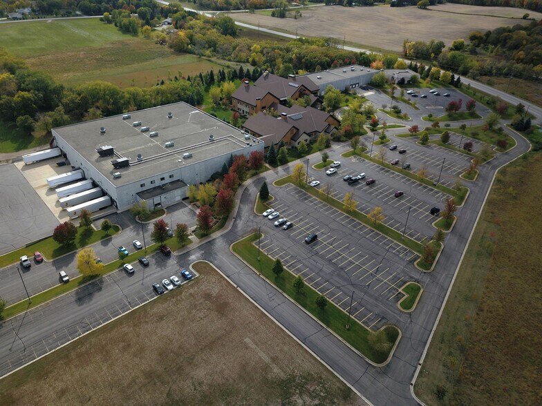 1920 Turning Leaf Ln SW, Alexandria, MN à vendre - Photo principale – Image 1 sur 23