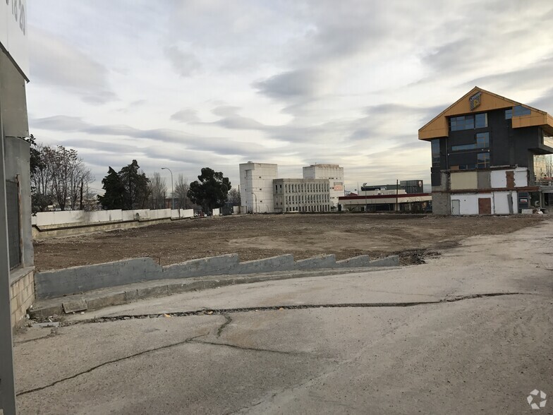 Avenida Jarama, 17, Coslada, Madrid à louer - Photo principale – Image 1 sur 2