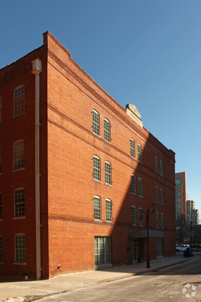 111 W Washington St, Louisville, KY à vendre - Photo de l’immeuble – Image 2 sur 6