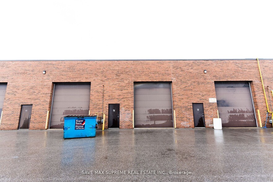 8550 Torbram Rd, Brampton, ON à vendre - Photo de l’immeuble – Image 3 sur 3