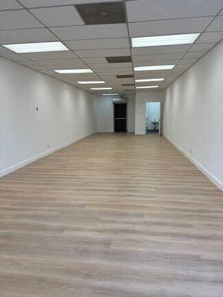 Plus de détails pour 1784 5th Ave, Bay Shore, NY - Local commercial à louer
