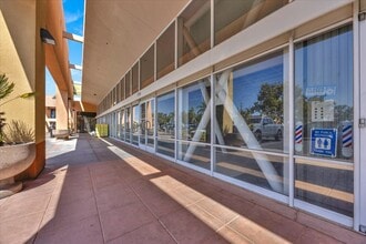 3730-3780 N Blackstone Ave, Fresno, CA à louer Photo intérieure– Image 1 sur 6