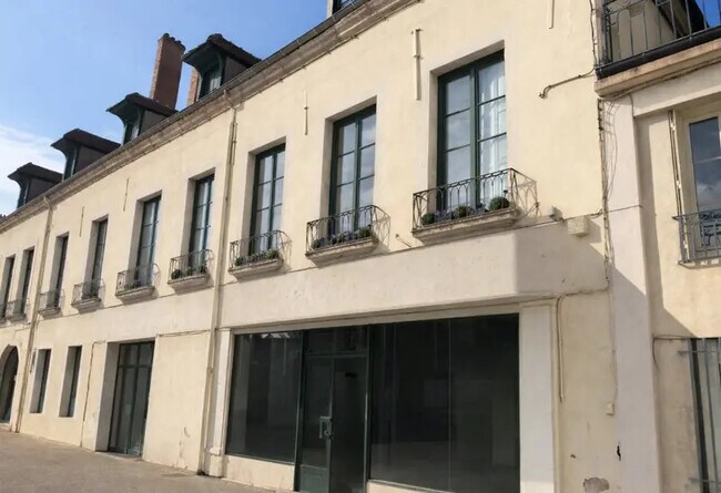 Plus de détails pour Local commercial à vendre