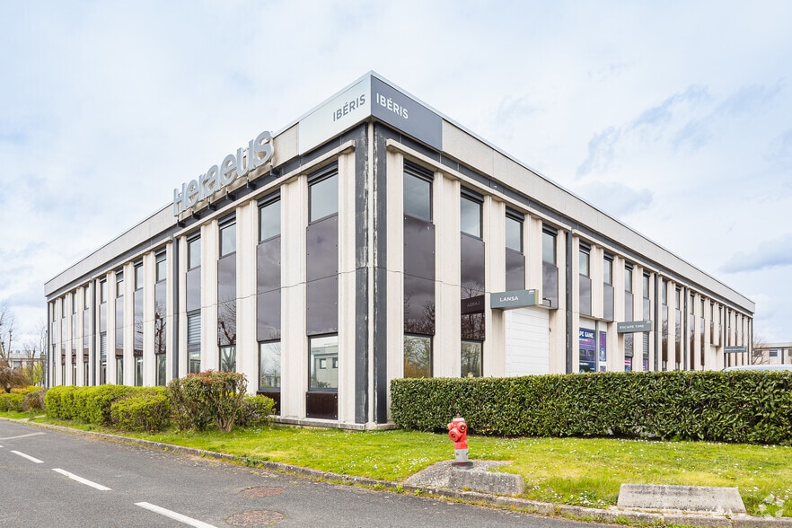 12 Avenue Du Québec, Villebon-sur-Yvette à louer - Photo principale – Image 1 sur 2