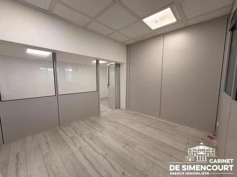 Bureau dans Amiens à louer - Photo intérieure – Image 2 sur 5