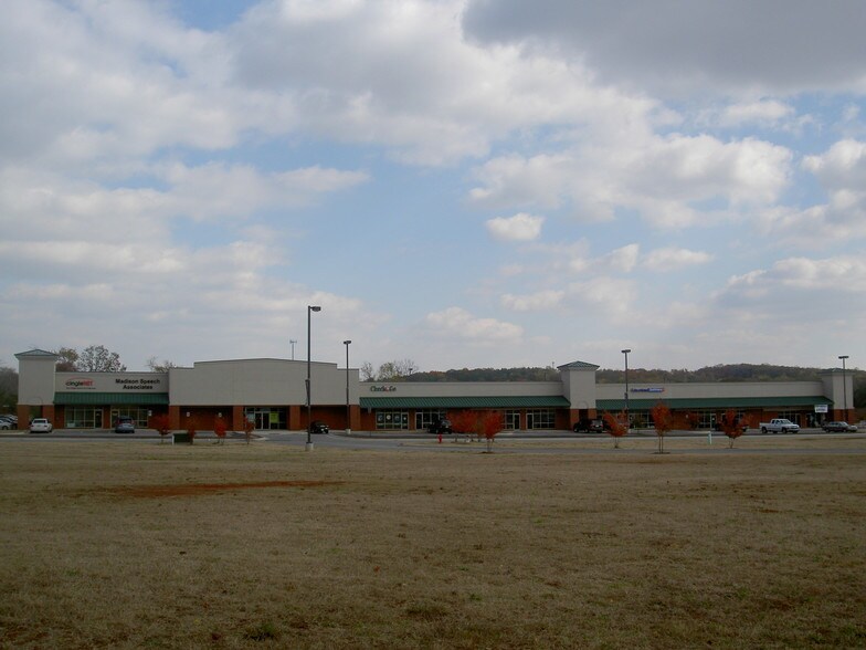 97 Hughes Rd, Madison, AL à louer - Photo principale – Image 1 sur 5