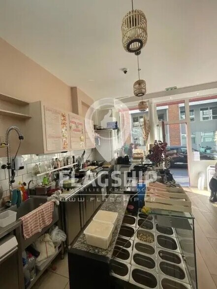 Local commercial dans Paris à louer - Photo intérieure – Image 2 sur 3