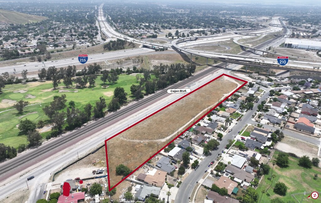 Cajon, San Bernardino, CA à vendre Photo de l’immeuble– Image 1 sur 5