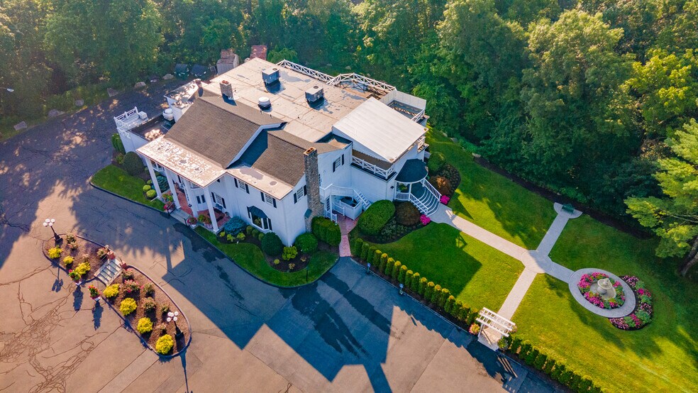 Fox Hill Inn portefeuille de 2 biens à vendre sur LoopNet.fr - Aérien – Image 3 sur 46