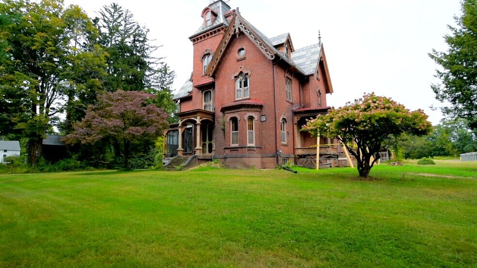 18 Elm St, Hatfield, MA à vendre - Vidéo sur l’annonce professionnelle – Image 2 sur 17