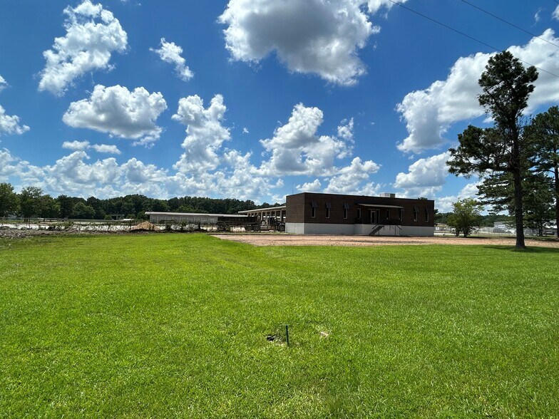 400 Childre Rd, Pearl, MS à louer - Photo de l’immeuble – Image 3 sur 10