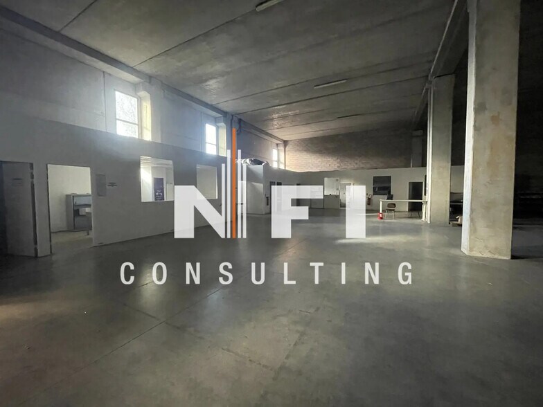 Local d’activités dans Mougins à louer - Photo de l’immeuble – Image 1 sur 4